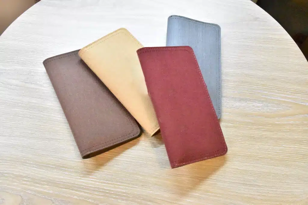 Mobile & Card Holder